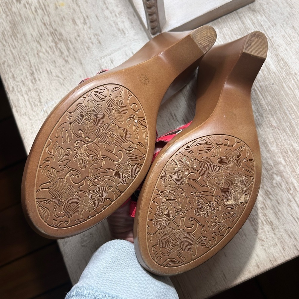St. John’s Bay Pink Leather Flower Sandals Heeled Mules size 10 - Picture 11 of 13